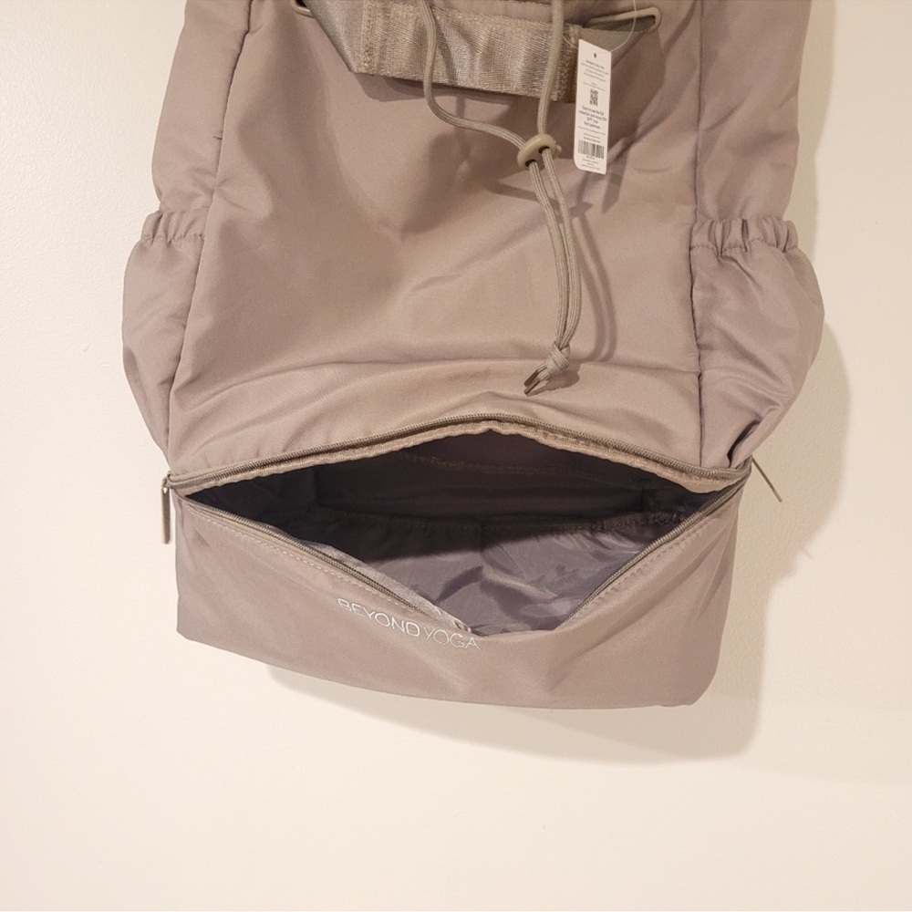 Beyond Yoga Convertible Gym Bag - Picture 6 of 9